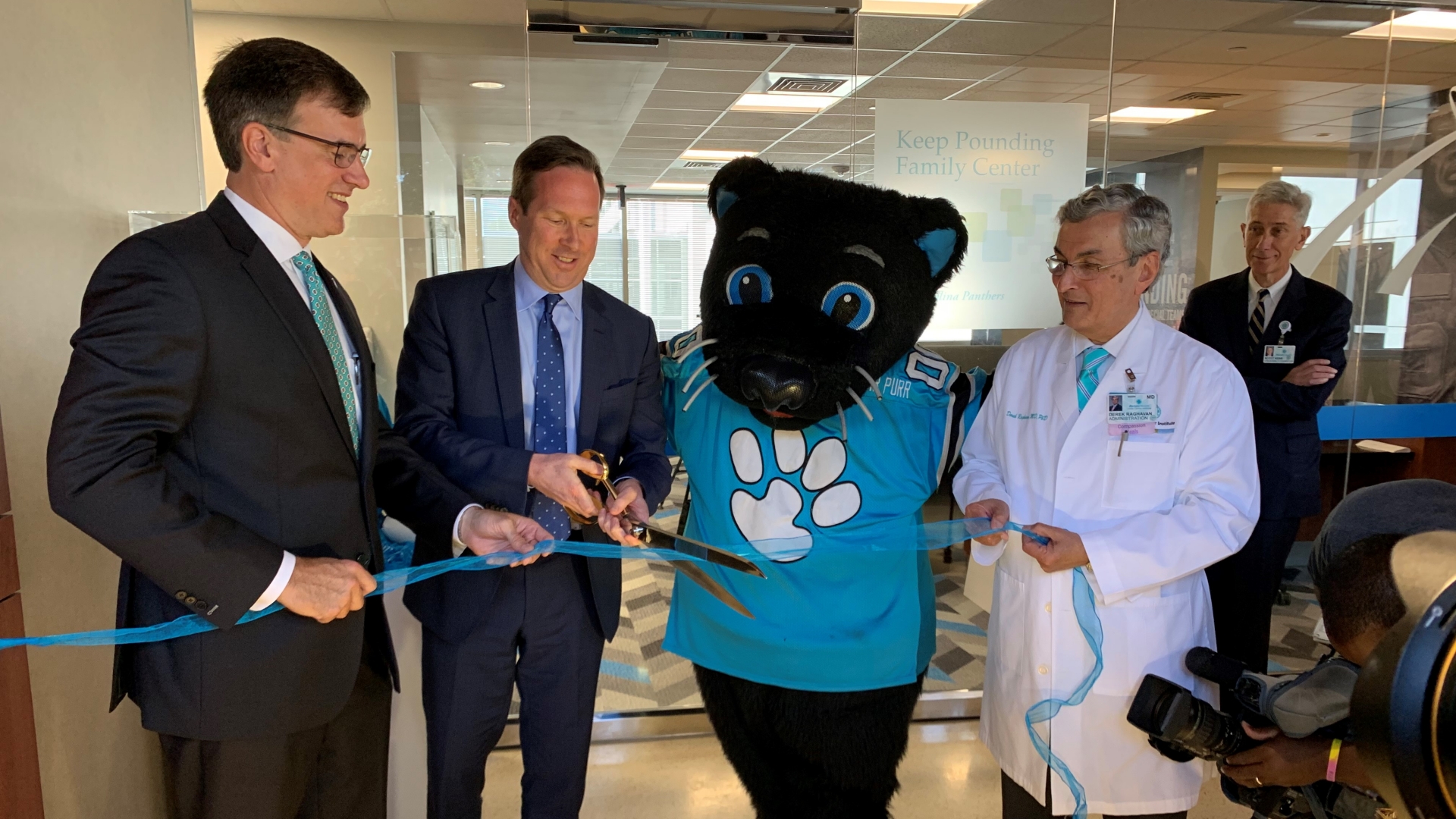 The Carolina Panthers, long-time supporters of Atrium Health, have committed $1 million to support cancer research at the Institute through the Keep Pounding Fund. In recognition of their generous gift, the Keep Pounding Family Center in the newly expanded Institute is being named in honor of the team’s signature mantra, Keep Pounding.