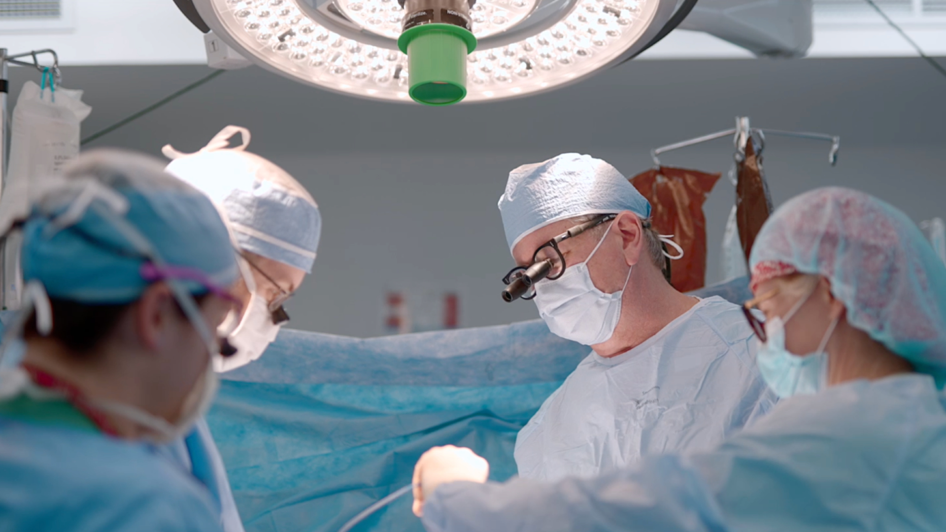 After more than 35 years since its first life-saving heart transplant, Atrium Health Sanger Heart & Vascular Institute has performed more than 700 heart transplants for patients from around the world. 