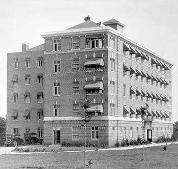 North Carolina Baptist Hospital building (named 'Old Main') prior to construction of Bowman Gray School of Medicine