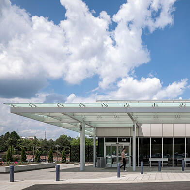 A view of the outside of the Cloverdale Outpatient Surgery Center.