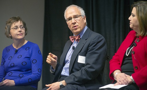 Alumni engage in panel discussion