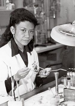 Alumnus Dolores G. Evans, PhD '68