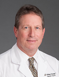 Head shot of Glenn Lesser, MD