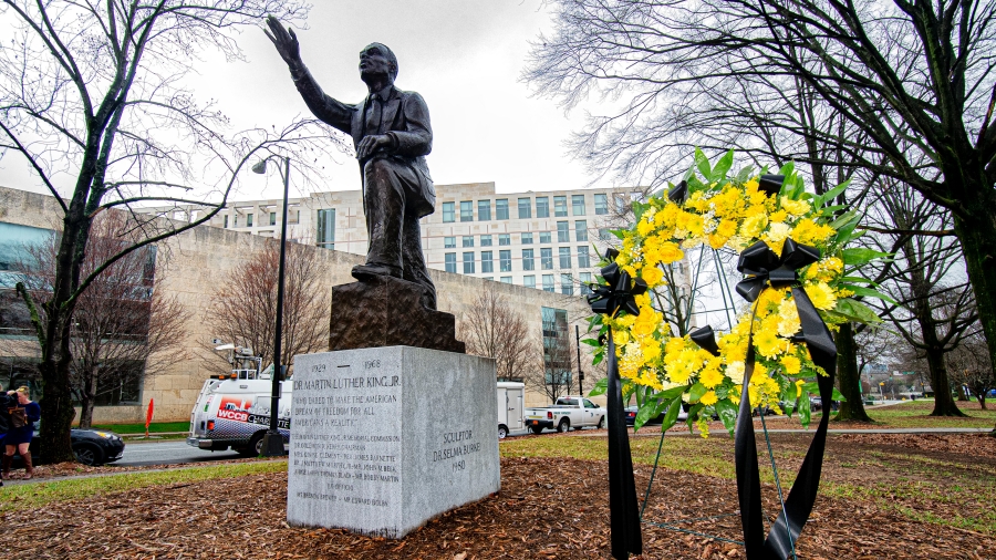 Atrium Health celebrates MLK Day at wreath ceremony