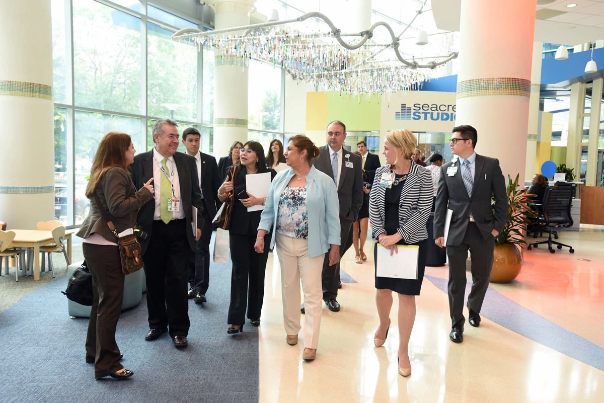 Since 2015, Carolinas HealthCare System’s International Medical Outreach program has worked with First Lady’s foundation to provide quality healthcare equipment and services to Guatemalan hospitals and clinics in need. 