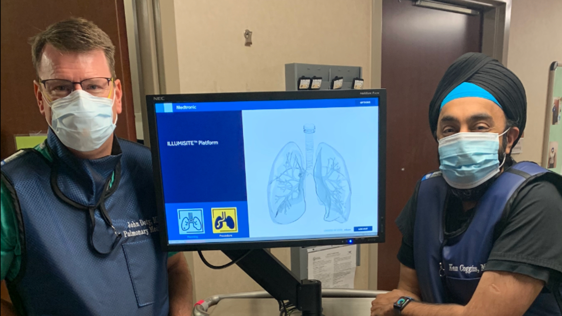 Drs. Jaspal Singh, John Doty and their pulmonary colleagues at Atrium Health Carolinas Medical Center (CMC), have begun using new bronchoscopic technology that allows accurate diagnosis of early-stage cancer in small peripheral pulmonary nodules. 