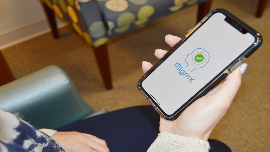 MigrnX app on phone